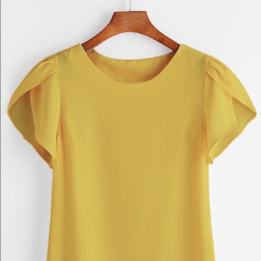 Mustard yellow top. Small. NWOT.